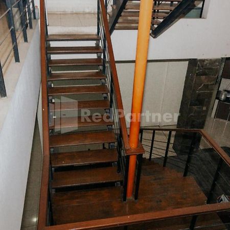 De Lugano Scbd Syariah Mitra Reddoorz 호텔 자카르타 외부 사진